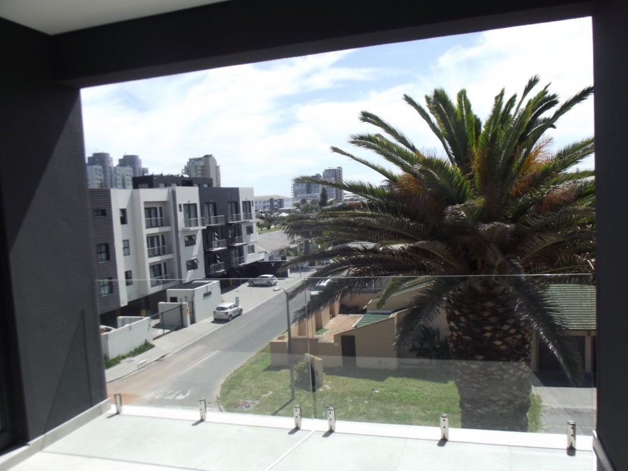 2 Bedroom Property for Sale in Beachfront Western Cape